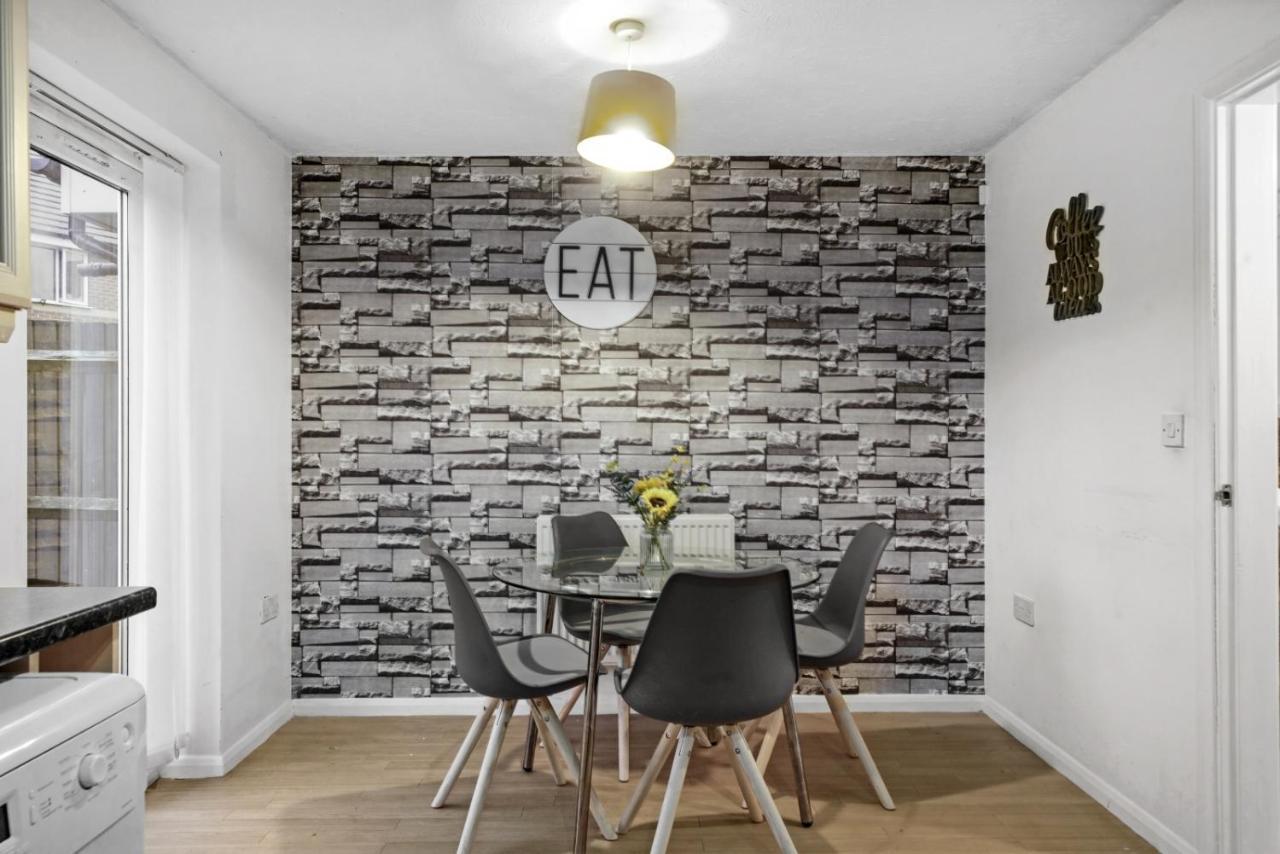 Tayberry Close Contractors & Leisure Apartment By Leecroft Stays Derby Kültér fotó